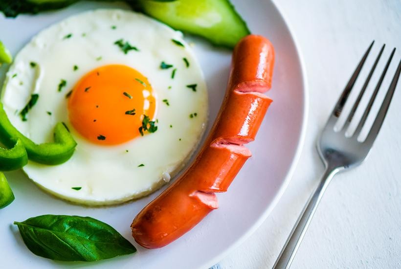 СОСИСКИ, САРДЕЛЬКИ, ШПИКАЧКИ